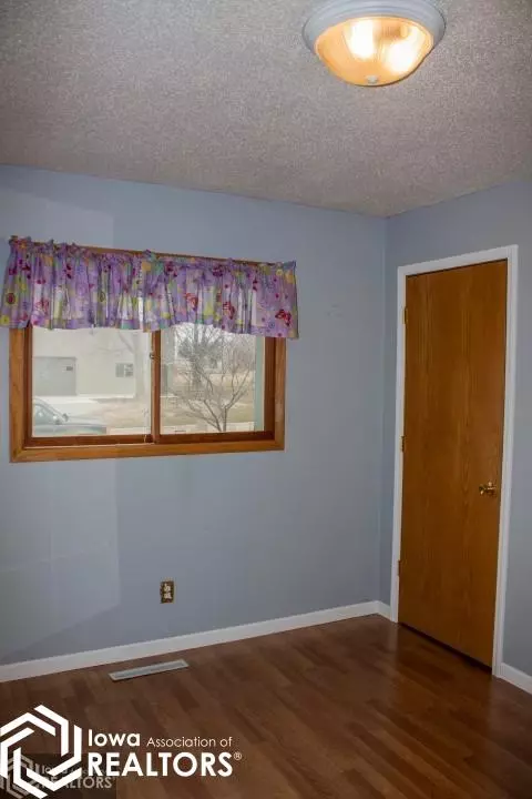 309 9th St NW, Hampton, IA 50441 photo 13