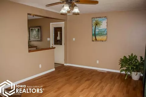 309 9th St NW, Hampton, IA 50441 photo 9