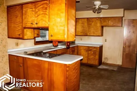134 Windsor Blvd, Hampton, IA 50441 photo 2