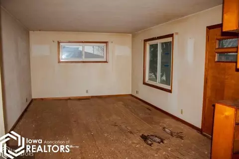 134 Windsor Blvd, Hampton, IA 50441 photo 9