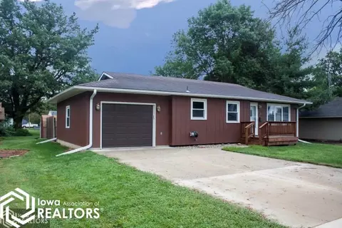 927 2nd St NE, Hampton, IA 50441 photo 1