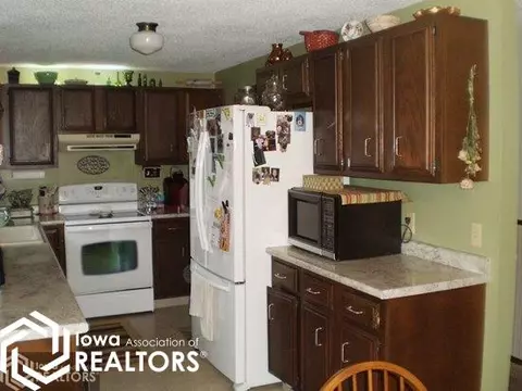 716 3rd Ave SE, Hampton, IA 50441 photo 3