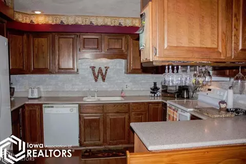 1645 Dorell Dr, Hampton, IA 50441 photo 7