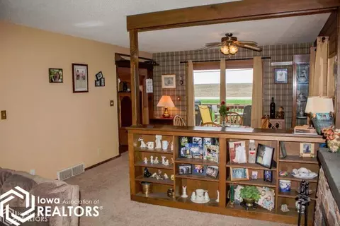 1645 Dorell Dr, Hampton, IA 50441 photo 9