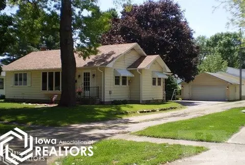 715 3rd Ave SE, Hampton, IA 50441 photo 1