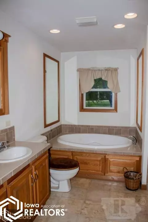1486 Olive Ave, Hampton, IA 50441 photo 7