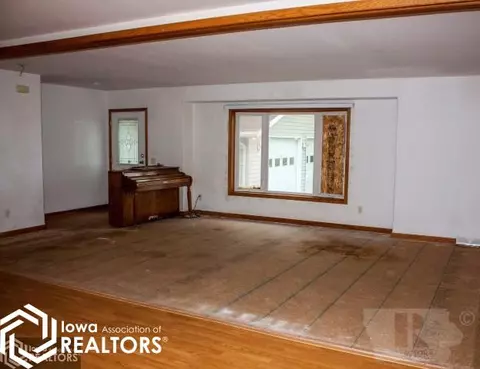 1486 Olive Ave, Hampton, IA 50441 photo 6