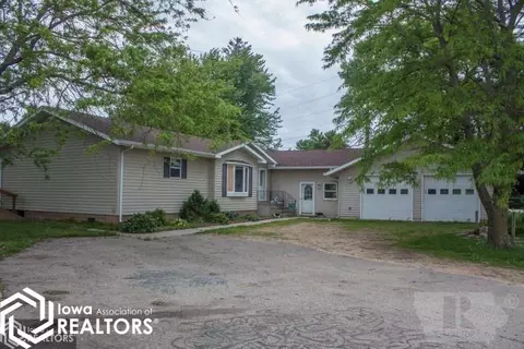 1486 Olive Ave, Hampton, IA 50441 photo 1
