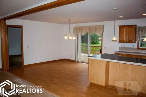 1486 Olive Ave, Hampton, IA 50441 photo 4