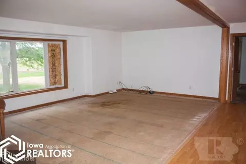 1486 Olive Ave, Hampton, IA 50441 photo 5