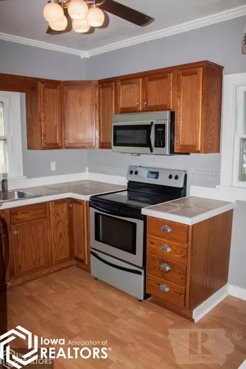 314 1st St NW, Hampton, IA 50441 photo 2
