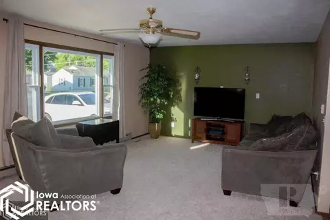 218 9th Pl NW, Hampton, IA 50441 photo 6