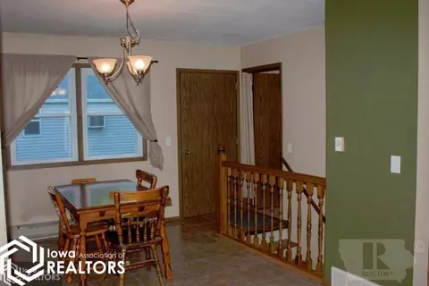 218 9th Pl NW, Hampton, IA 50441 photo 3