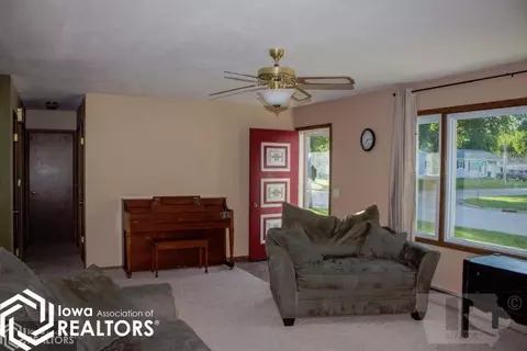 218 9th Pl NW, Hampton, IA 50441 photo 7