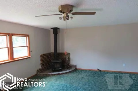 303 5th Ave NE, Hampton, IA 50441 photo 8