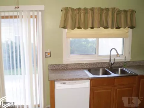 219 2nd Ave SE, Hampton, IA 50441 photo 4