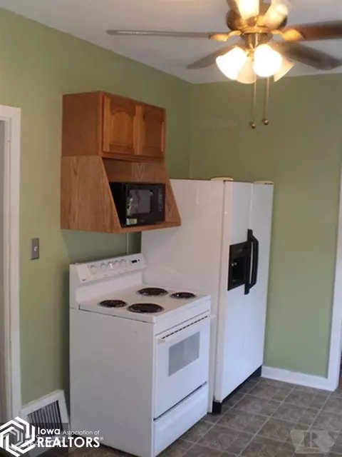 219 2nd Ave SE, Hampton, IA 50441 photo 5