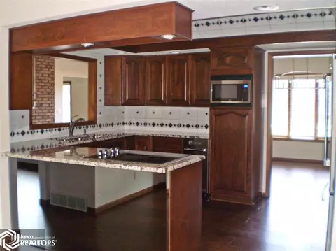 321 18th Ave NE, Hampton, IA 50441 photo 7