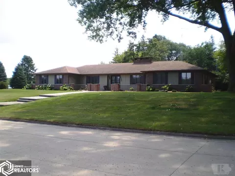 321 18th Ave NE, Hampton, IA 50441 photo 1