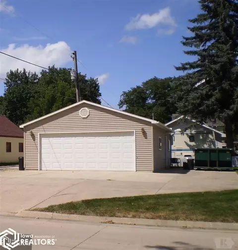 221 3rd St SE, Hampton, IA 50441 photo 45