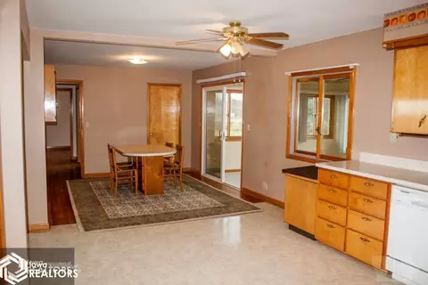 4 Windsor Blvd, Hampton, IA 50441 photo 8