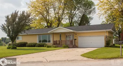 4 Windsor Blvd, Hampton, IA 50441 photo 1