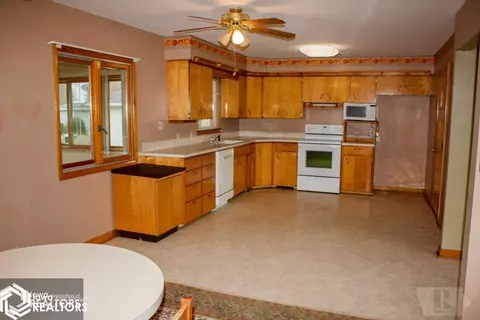 4 Windsor Blvd, Hampton, IA 50441 photo 5