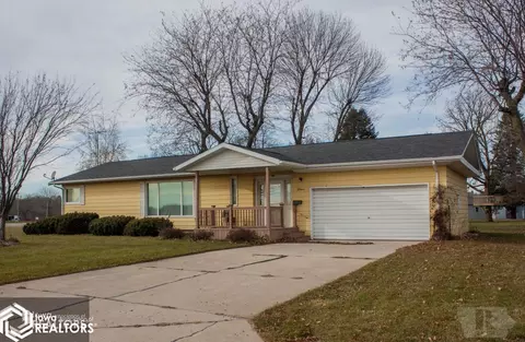 4 Windsor Blvd, Hampton, IA 50441 photo 2