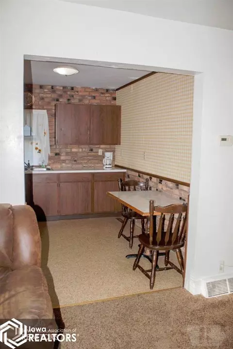 924 4th NE, Hampton, IA 50441 photo 5
