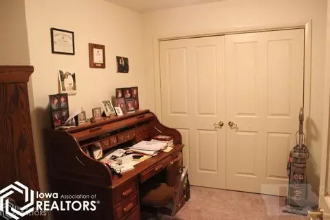 206 Spring Creek Ln, Hampton, IA 50441 photo 9