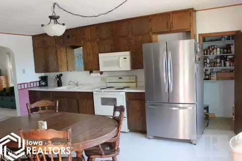 1041 130th St, Hampton, IA 50441 photo 9