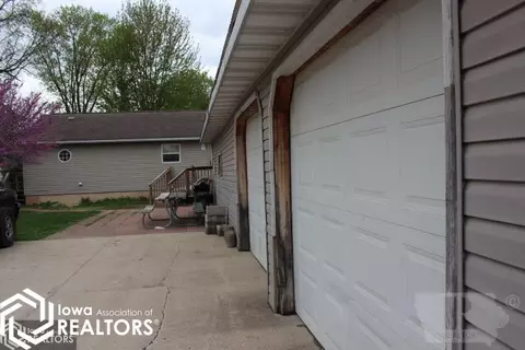 108 2nd St SE, Hampton, IA 50441 photo 6