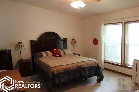 108 2nd St SE, Hampton, IA 50441 photo 16