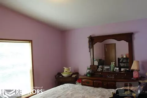 108 2nd St SE, Hampton, IA 50441 photo 11