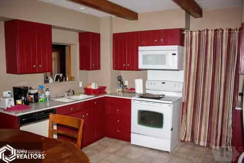 208 2nd St SE, Hampton, IA 50441 photo 8