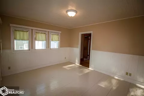 415 2nd St SE, Hampton, IA 50441 photo 20