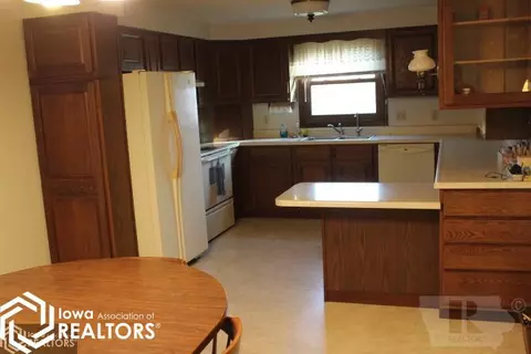 1304 80th St, Hampton, IA 50441 photo 3