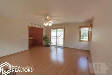 116 7th St SW, Hampton, IA 50441 photo 3