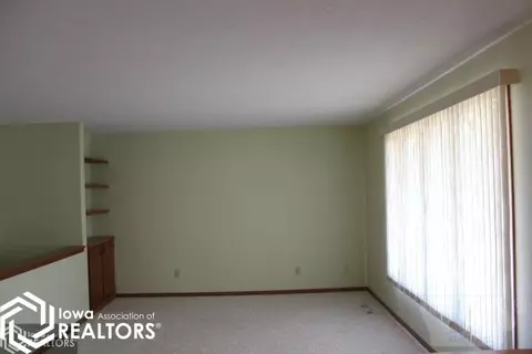 1404 3rd St NW, Hampton, IA 50441 photo 2