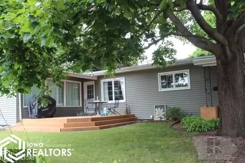 210 8th St SE, Hampton, IA 50441 photo 2