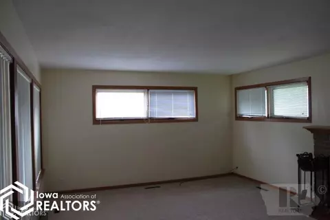 210 8th St SE, Hampton, IA 50441 photo 11