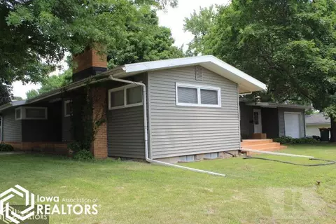 210 8th St SE, Hampton, IA 50441 photo 3