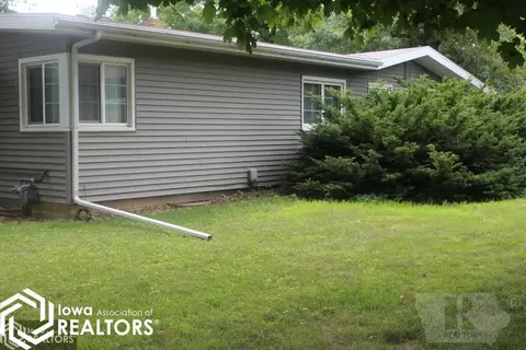 210 8th St SE, Hampton, IA 50441 photo 5