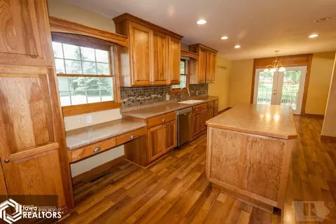25 18th Ave NE, Hampton, IA 50441 photo 5