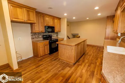 25 18th Ave NE, Hampton, IA 50441 photo 3