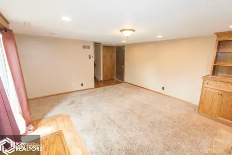 25 18th Ave NE, Hampton, IA 50441 photo 27