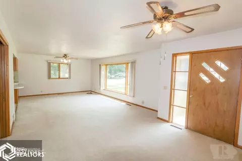 203 3rd Ave NW, Hampton, IA 50441 photo 4