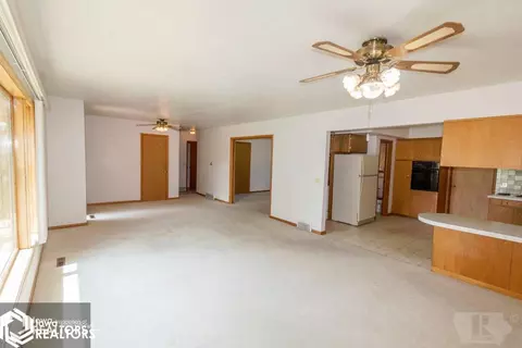 203 3rd Ave NW, Hampton, IA 50441 photo 3