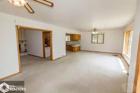 203 3rd Ave NW, Hampton, IA 50441 photo 5