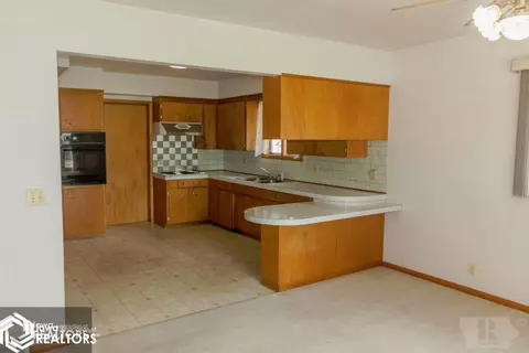 203 3rd Ave NW, Hampton, IA 50441 photo 6